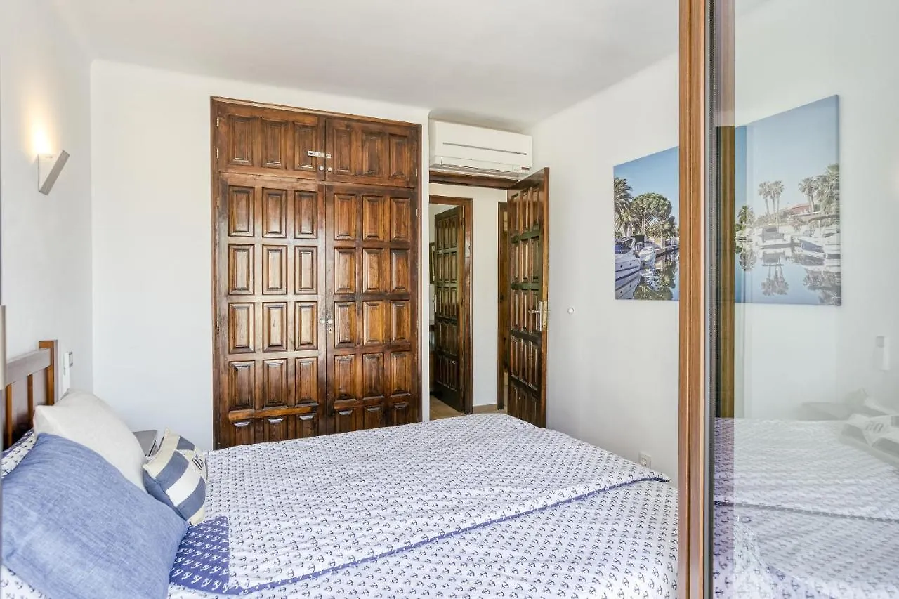 הוילה אמפוריבראבה Casa Sirena בית נופש